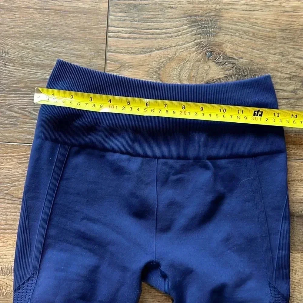 Lululemon Ebb and Flow Seamless Crop Leggings Blue Size 6